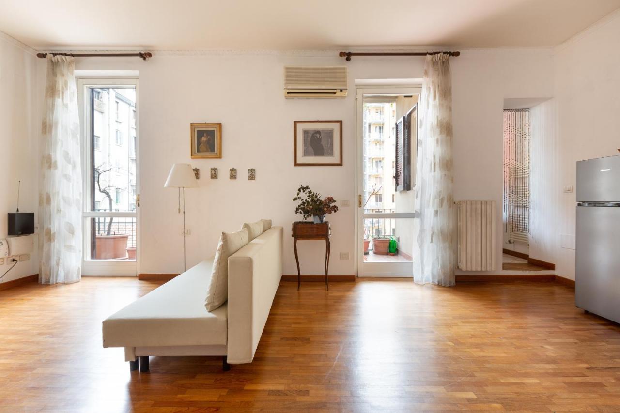Cozy Apt With Balcony - Porta Romana District Milão Exterior foto